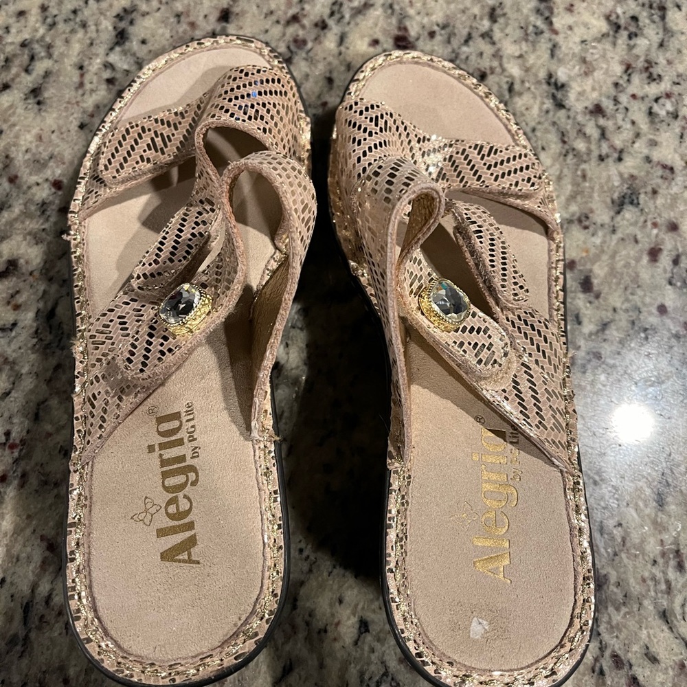 Algeria Gold Dazzler Slides Wedge Lot 529 39 Comfort Sandal by $30 NEW